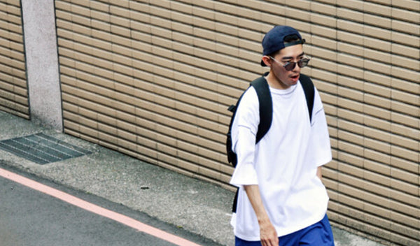 River, Fashion Blogger