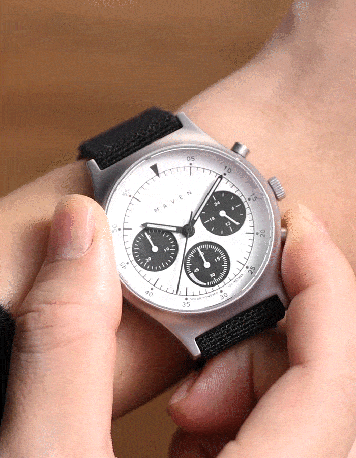 Solar chronograph watches
