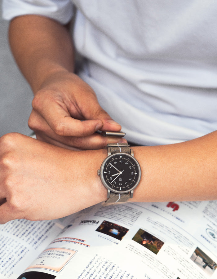 Khaki mens field watch